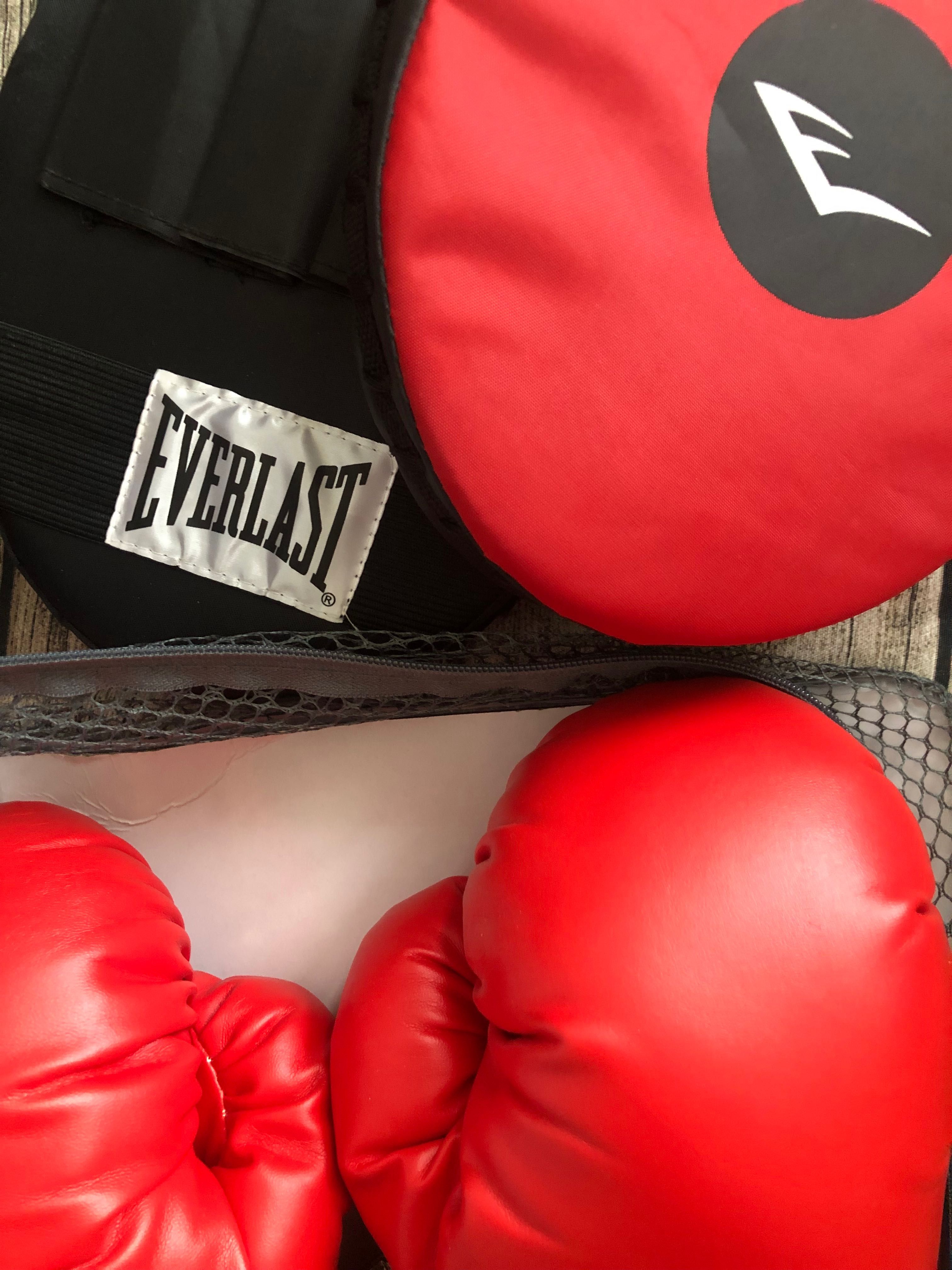 супер намаление - Everlast Novice Family Training Set - Red