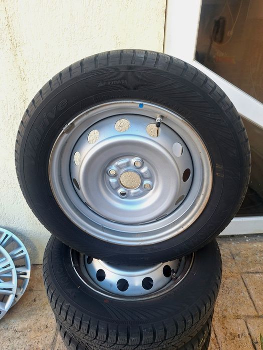 VÂND 4 ANVELOPE DE IARNĂ CU JANTE -175/65 R15 -Dot 2021 - Aproape Noi