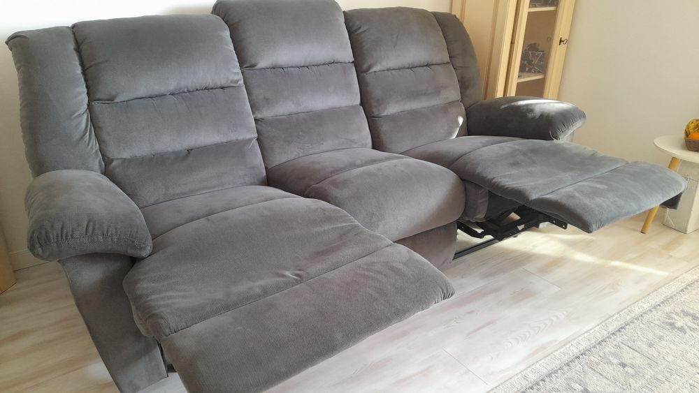 De vânzare canapea extensibilă NOLE , MOBEXPERT , 2 reclinere manuală!