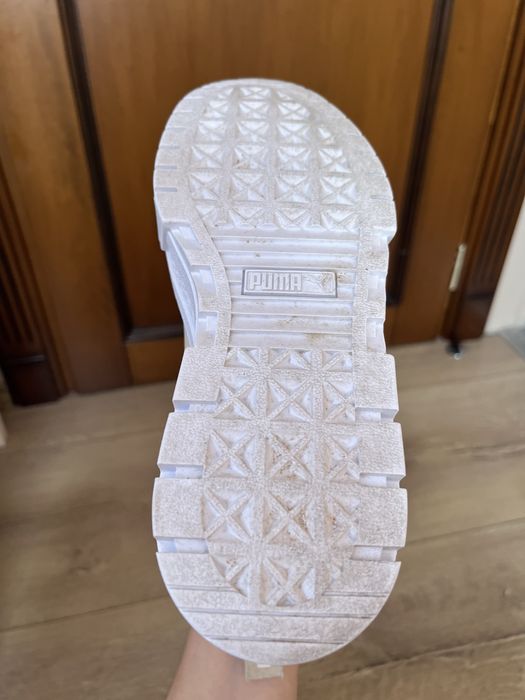 Vând ghete din piele pentru dama Puma marimea 38