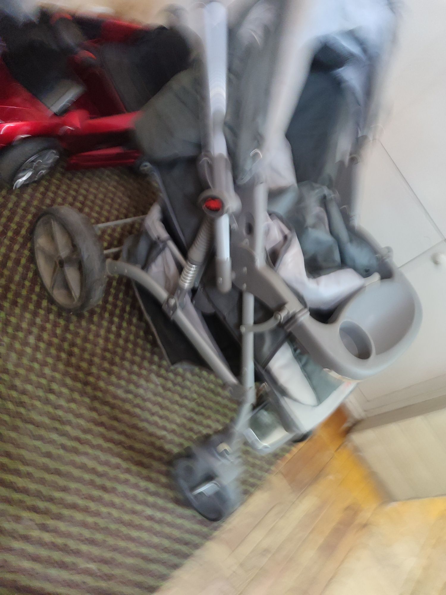 Продам детскую зимнюю коляску