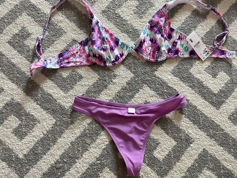 Costum baie slip tanga mov 38 sau alb 36 si sutien mov cu alb 38
