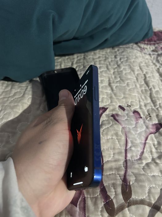 Айфон 12 мини      СРОЧНО.