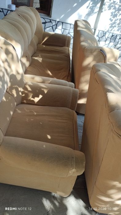 Divan kreslo sotiladi