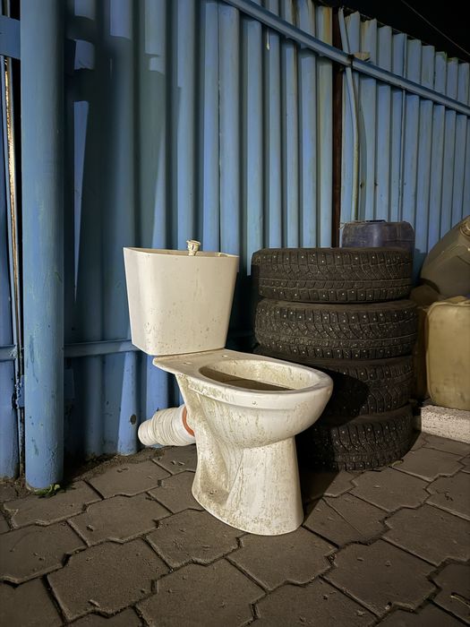 Продаётся строительный унитаз С ДОСТАВКОЙ!