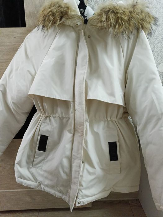 Продам куртку женскую зимнюю.