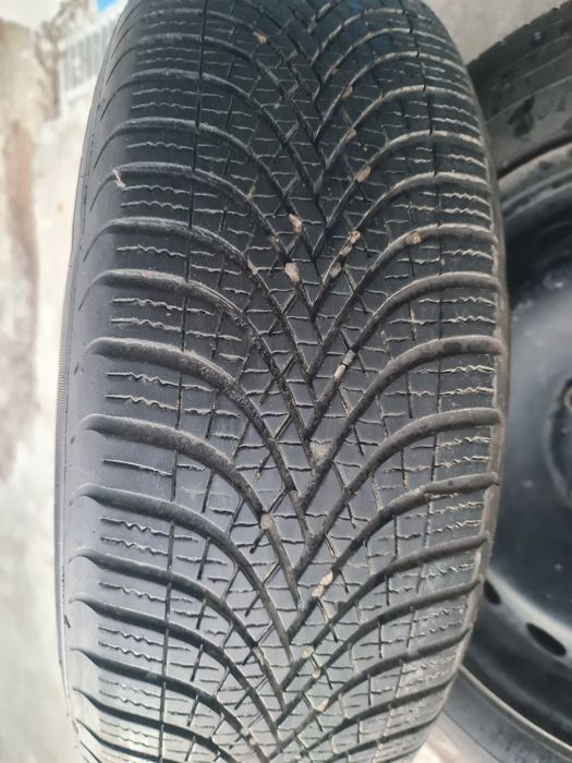 Vand jante 4x100 pe 15 echipate cu anvelope iarna 195/65/15 dot 2022