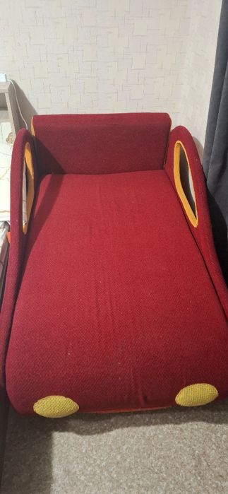Срочно продам кровать машина