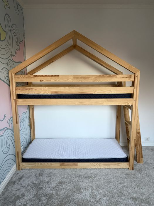 Pat supraetajat din lemn pentru copii