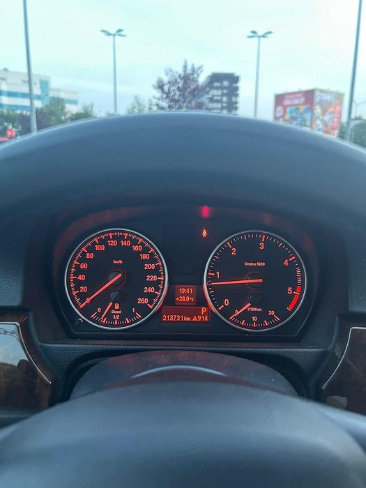 Vând BMW 320d E92