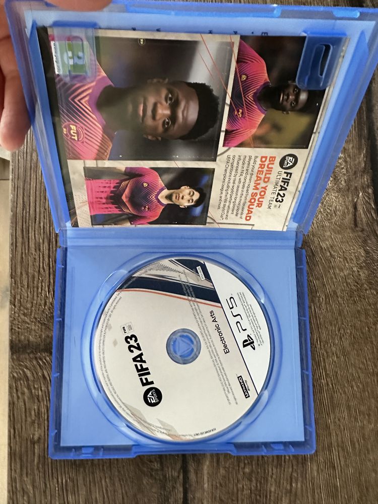 Продам диск FIFA 2023. Покупал в Меломане.