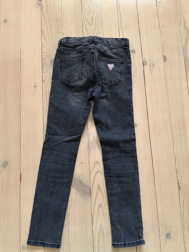 Дънки Guess размер 8 години