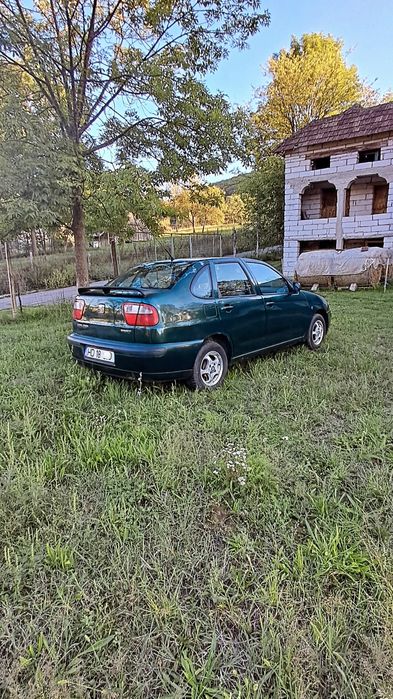 Vând Seat Cordoba