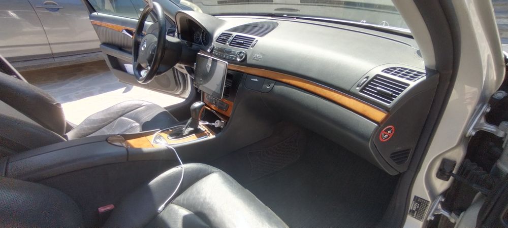 Mercedes Benz E500 V8