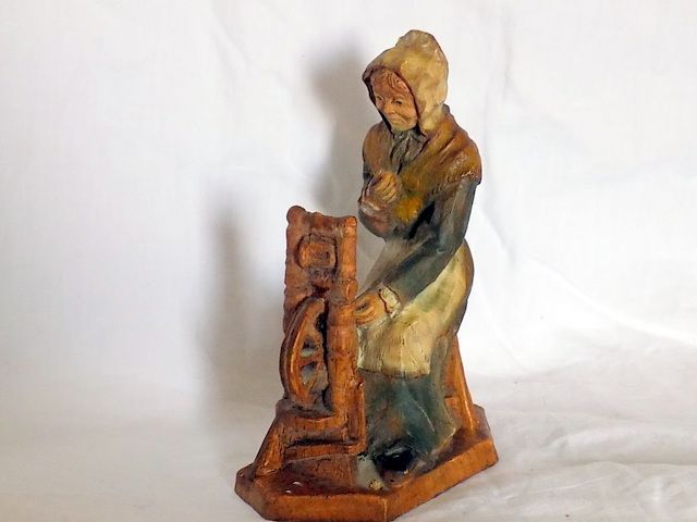 Statuetă vintage din lemn