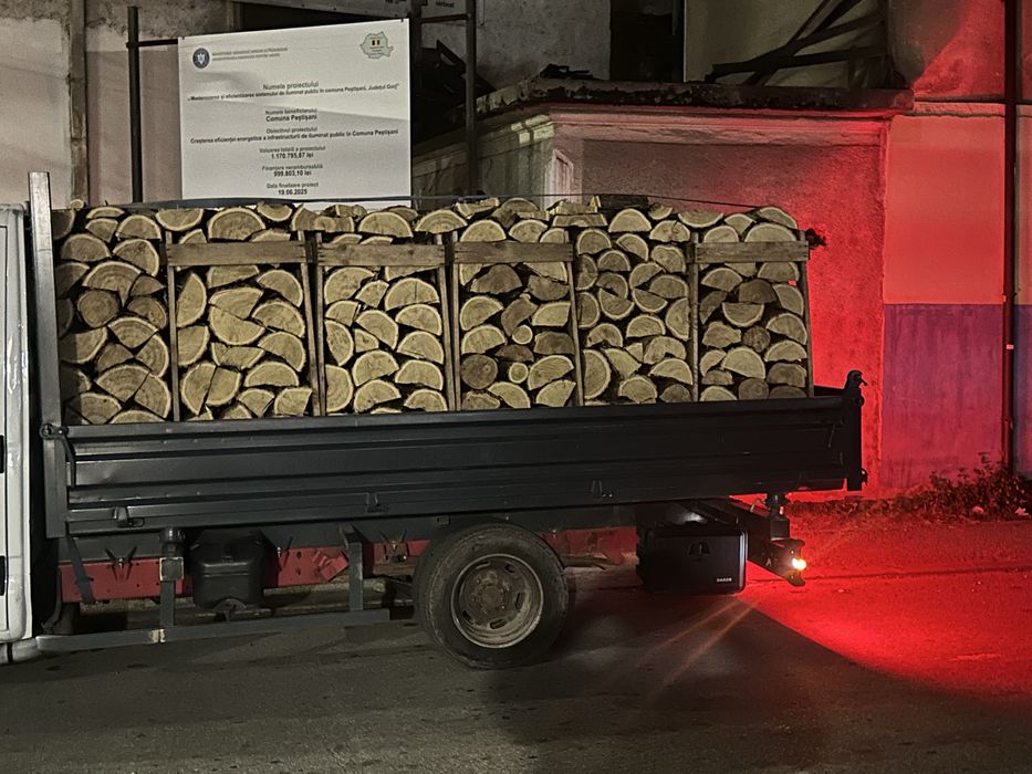 Lemne de foc. Taiate si sparte esnta. Fag stejar carpen salcam.