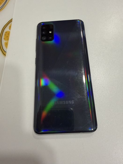 Vand Samsung A51 in stare foarte buna