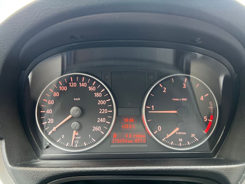 BMW E90 320d 2006