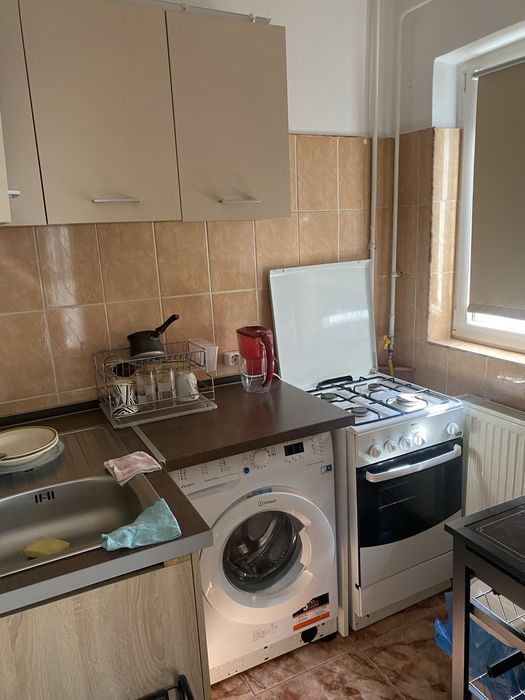 Inchiriez garsoniera