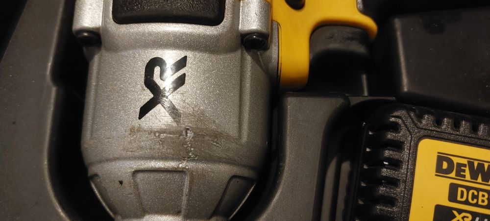 Ударен гайковерт