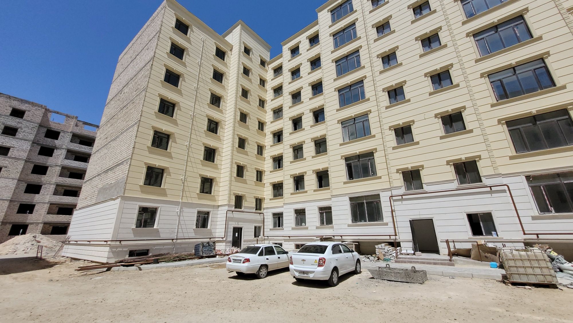 Продам 3-х комн кв в новостройке, ЖК "Qazyna House", 32В мкр, 68 дом.