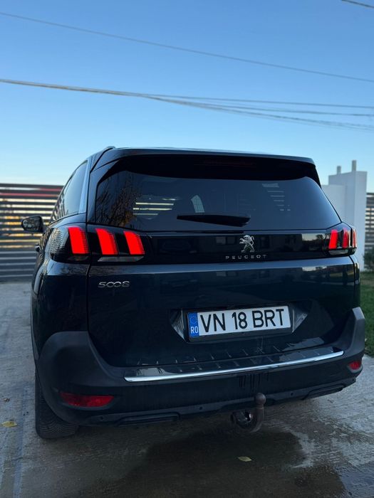 Peugeot 5008  an fabricație 2018