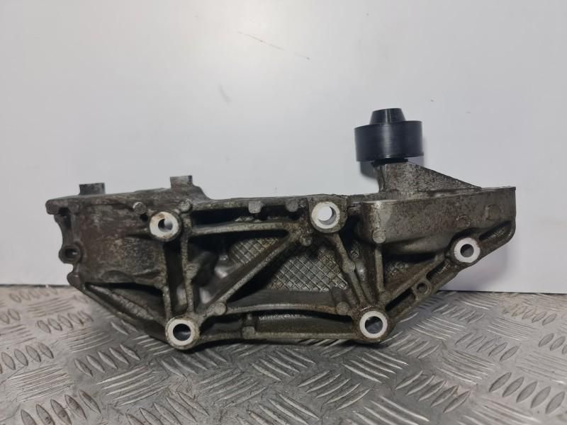 Suport alternator Nissan NV400 2.3