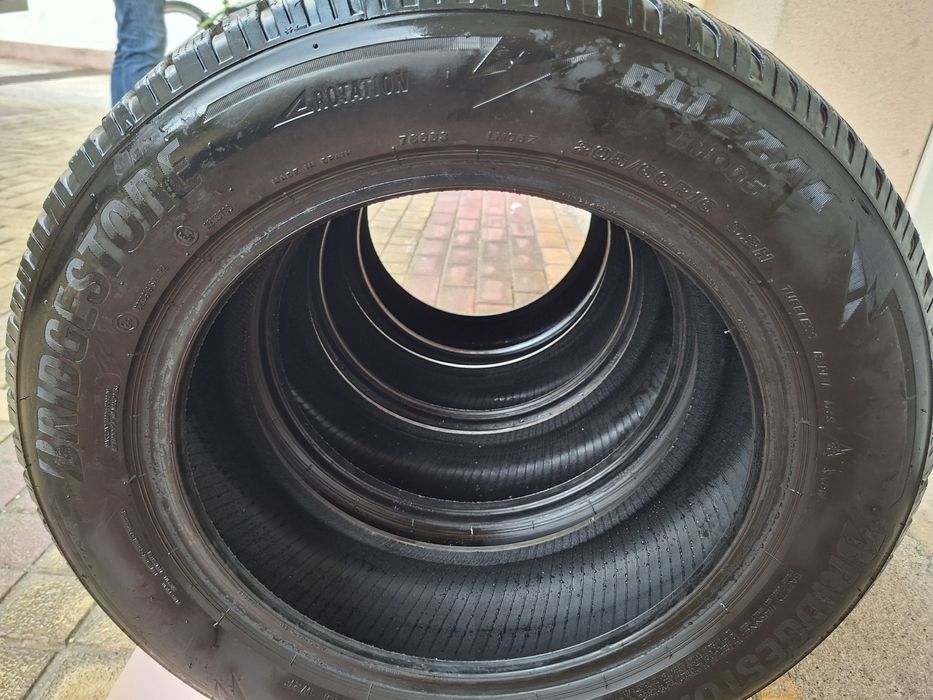 Зимни гуми 205/60/16 Bridgestone