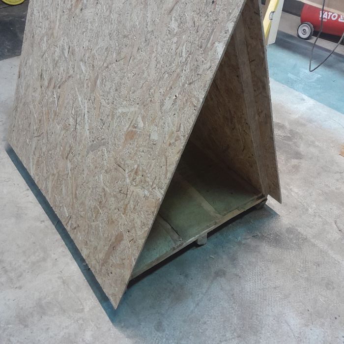 Cușcă câine talie medie sau mare