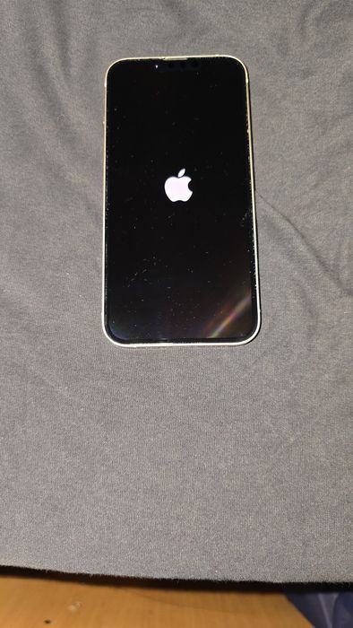 Продавам айфон 14 много запазен