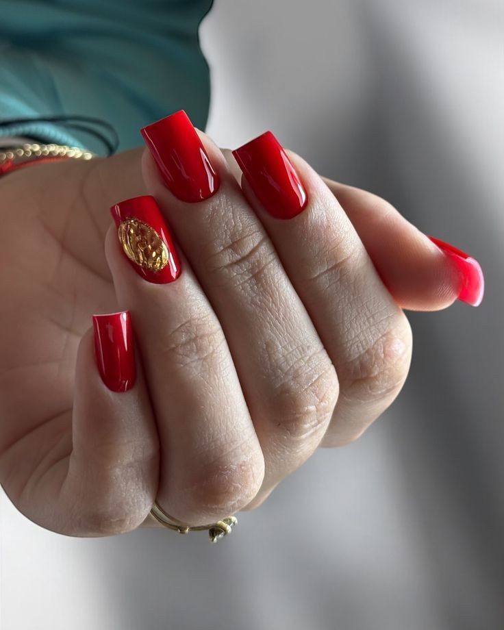 Nails bucuresti Tehnician unghii