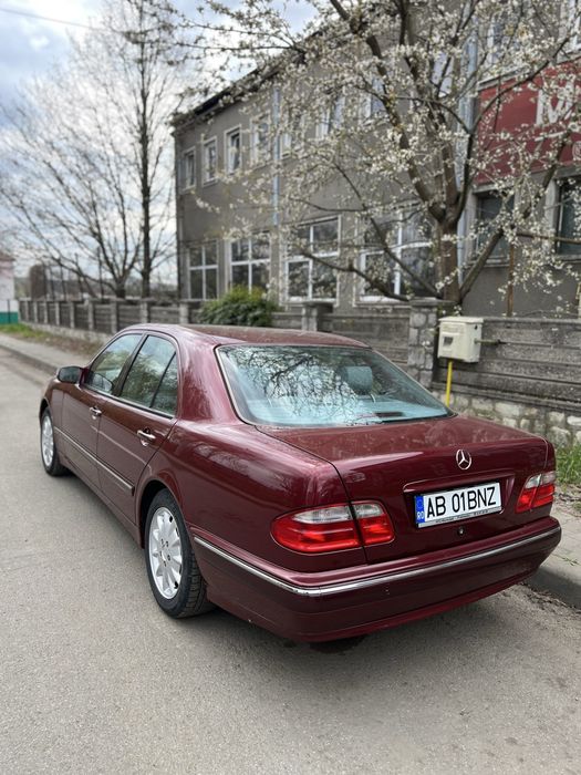 Mercedes E 200 W210