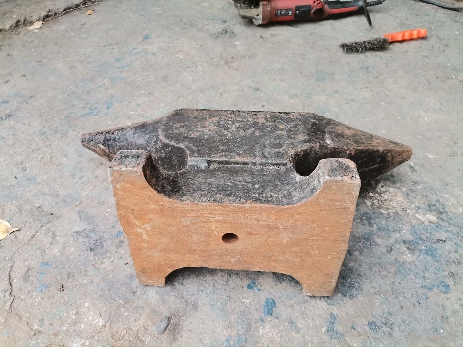 Голяма наковалня 60кг.