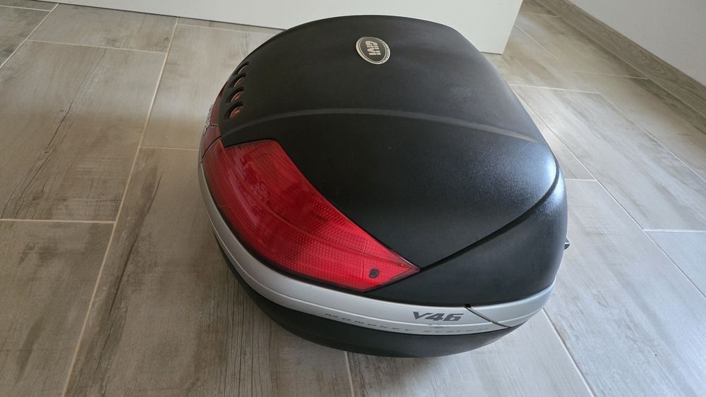 Top case Givi V46