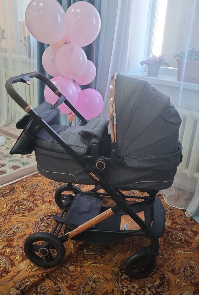 Продам коляску 3 в 1