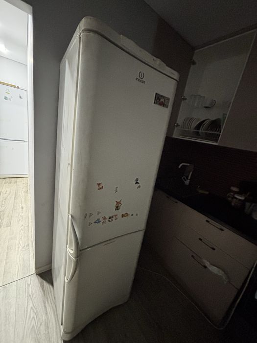 холодильник indesit Рабочий