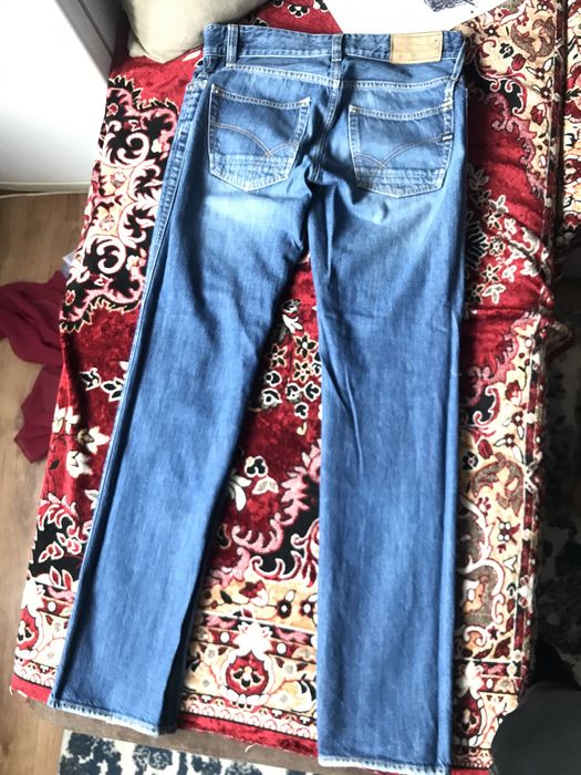 Blugi de bărbați mărimea de 32