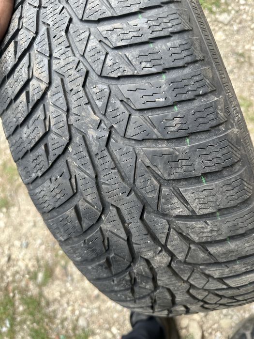 Nokian 205 60 16