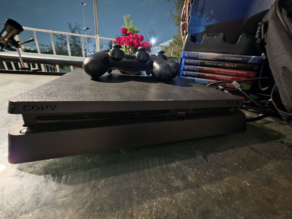 Playstation slim 4