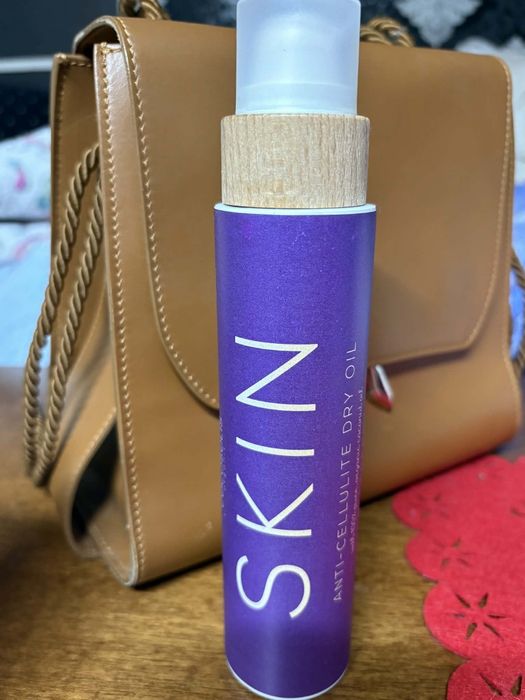 Продавам антицелулитно олио Cocosolis