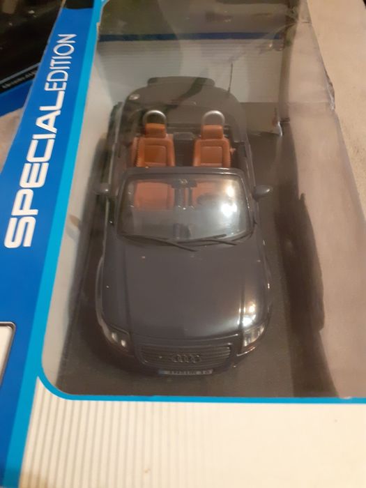 Machete  auto Maisto 1/18 Mercedes AMG GT  AUDI  TTR