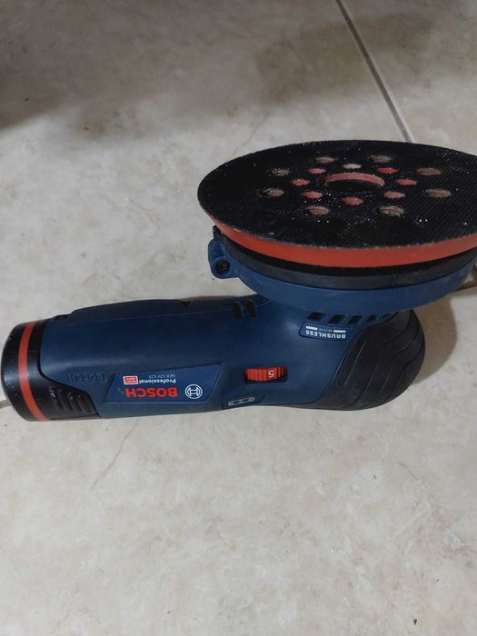 Slefuitor Bosch GEX 12V-125 cu acumulator