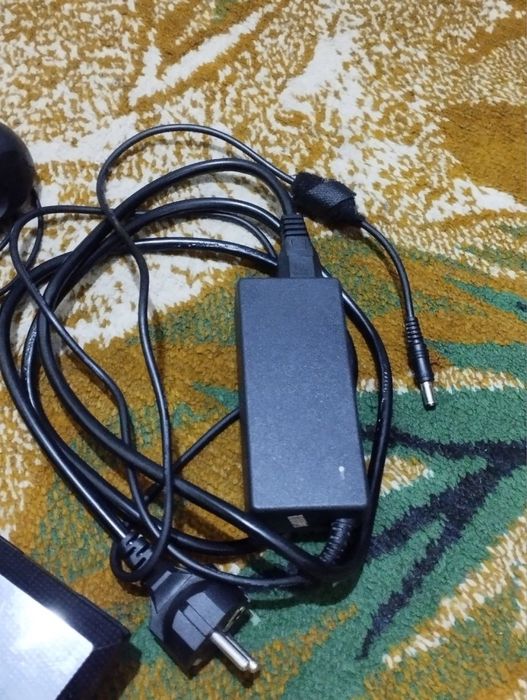 Нотбук сотилади