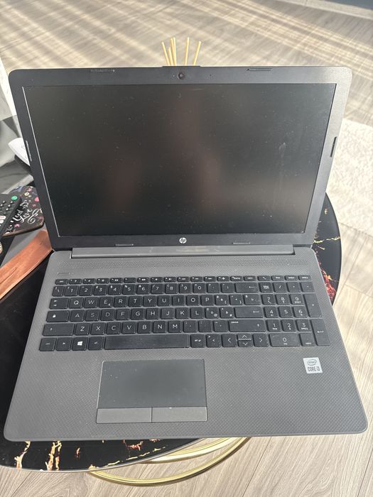 Laptop HP i3 core 8gb ram