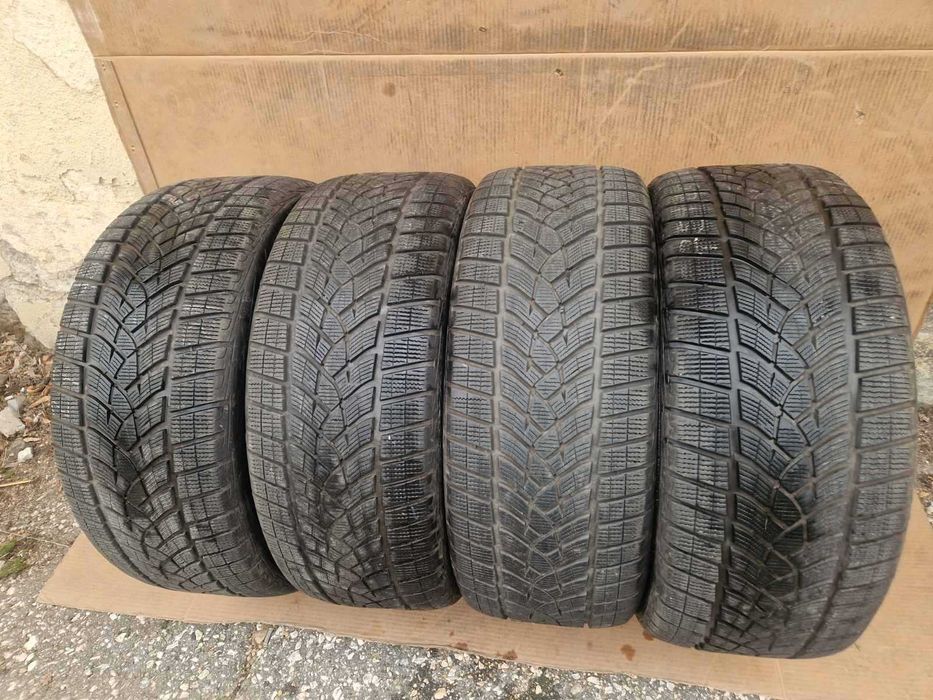 4 Goodyear R21 275/45
Зимни гуми 
DOT3521