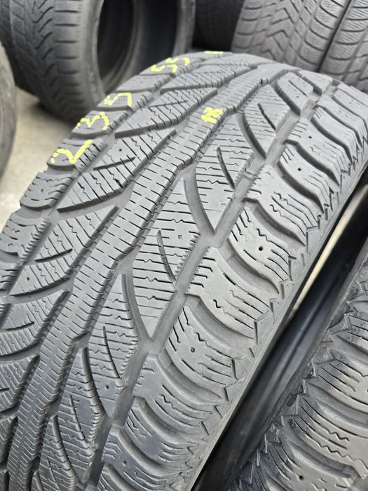 Anvelope iarna 235 55 18