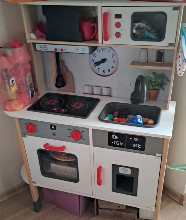 Bucatarie lemn (Lidl) impecabilă