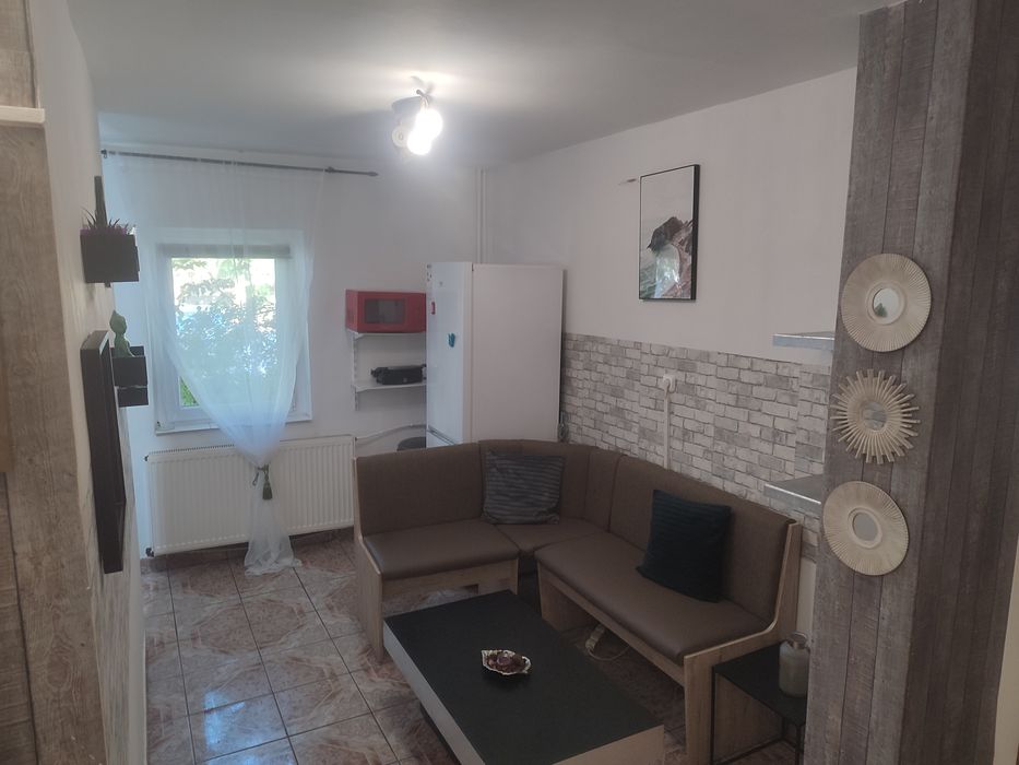 Atenție  !!! Chirie la 350 E fara plata asociatie