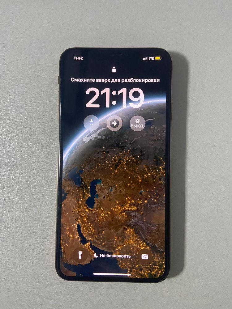 Продам iphone xs max в среднем состаний