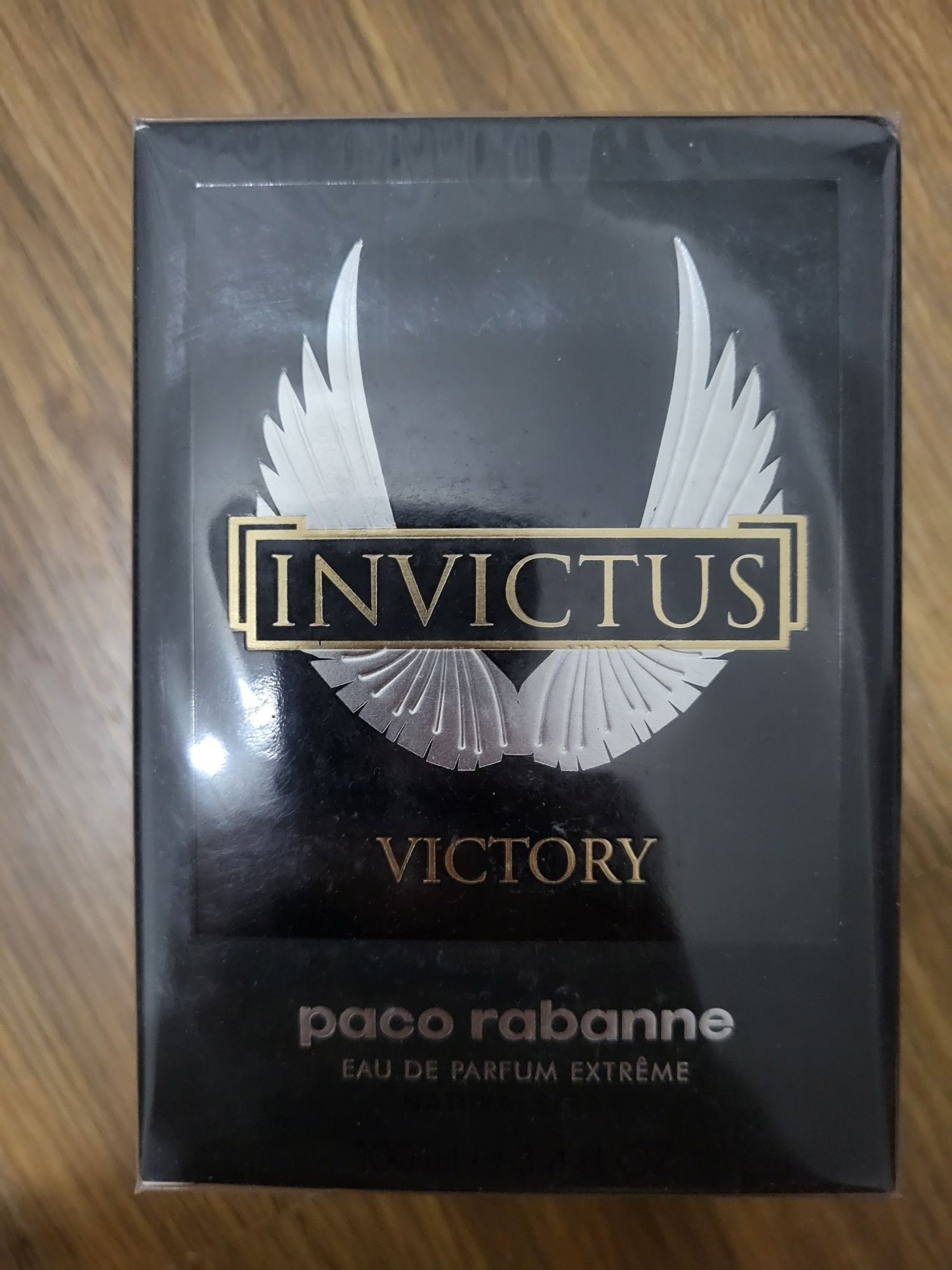 Vând parfum Invictus Victory !